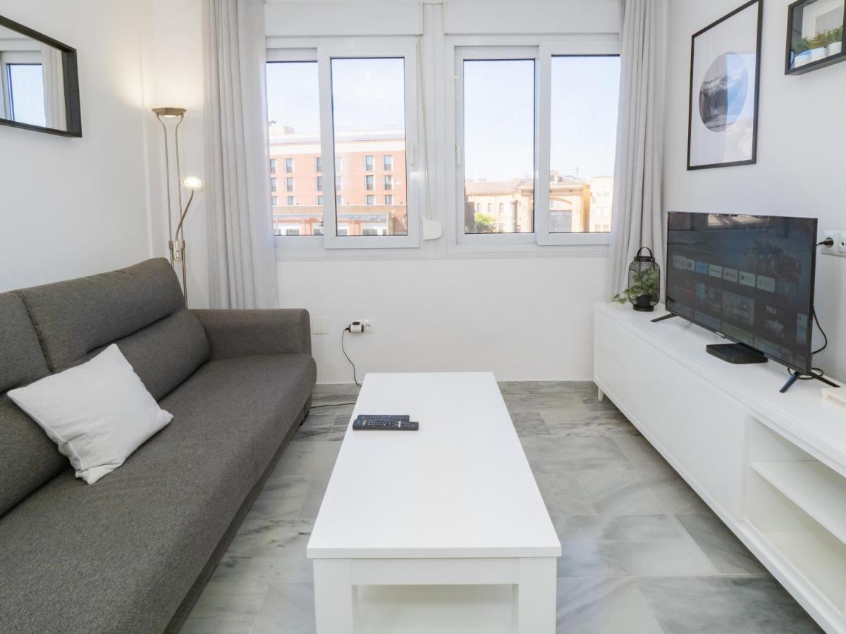 Cubo'S Apartamento Atocha With Optional Parking Malaga Luaran gambar