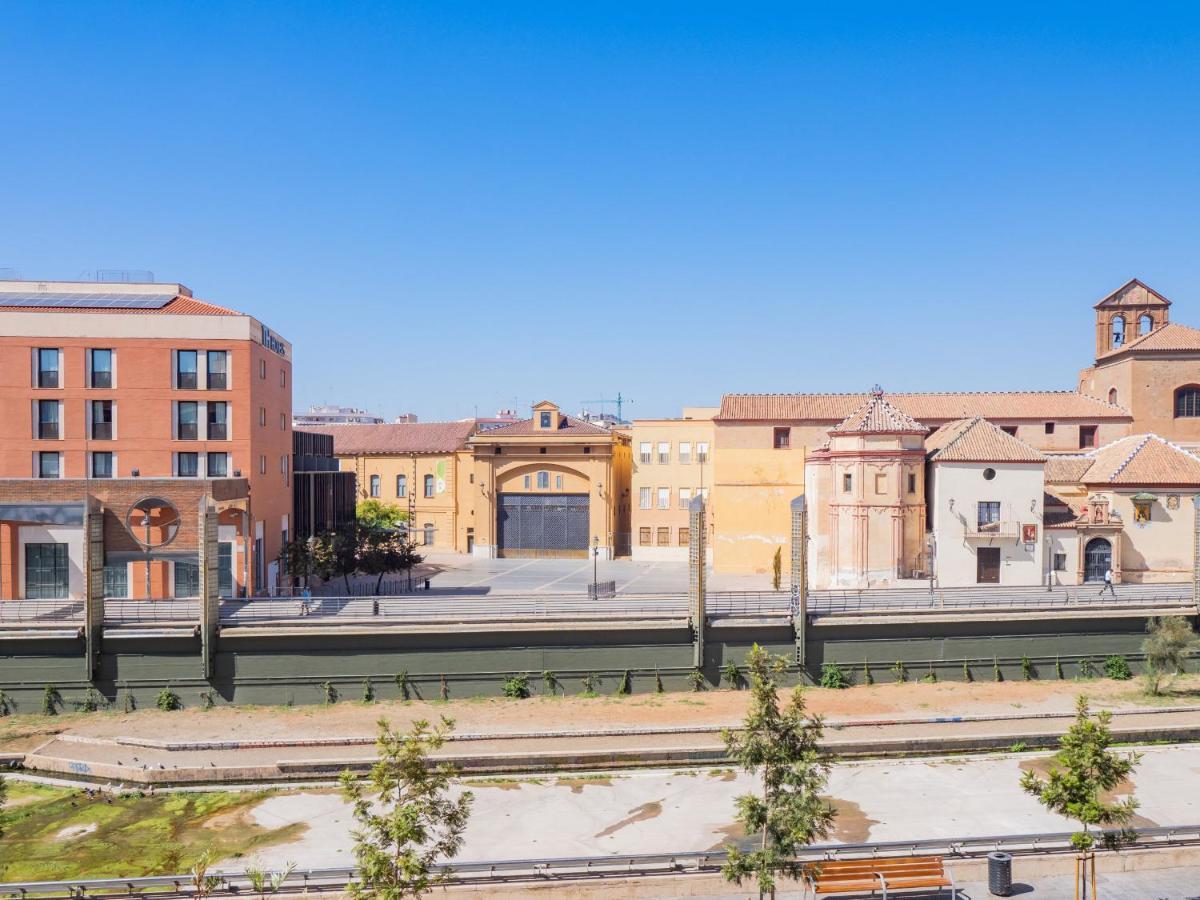 Cubo'S Apartamento Atocha With Optional Parking Malaga Luaran gambar