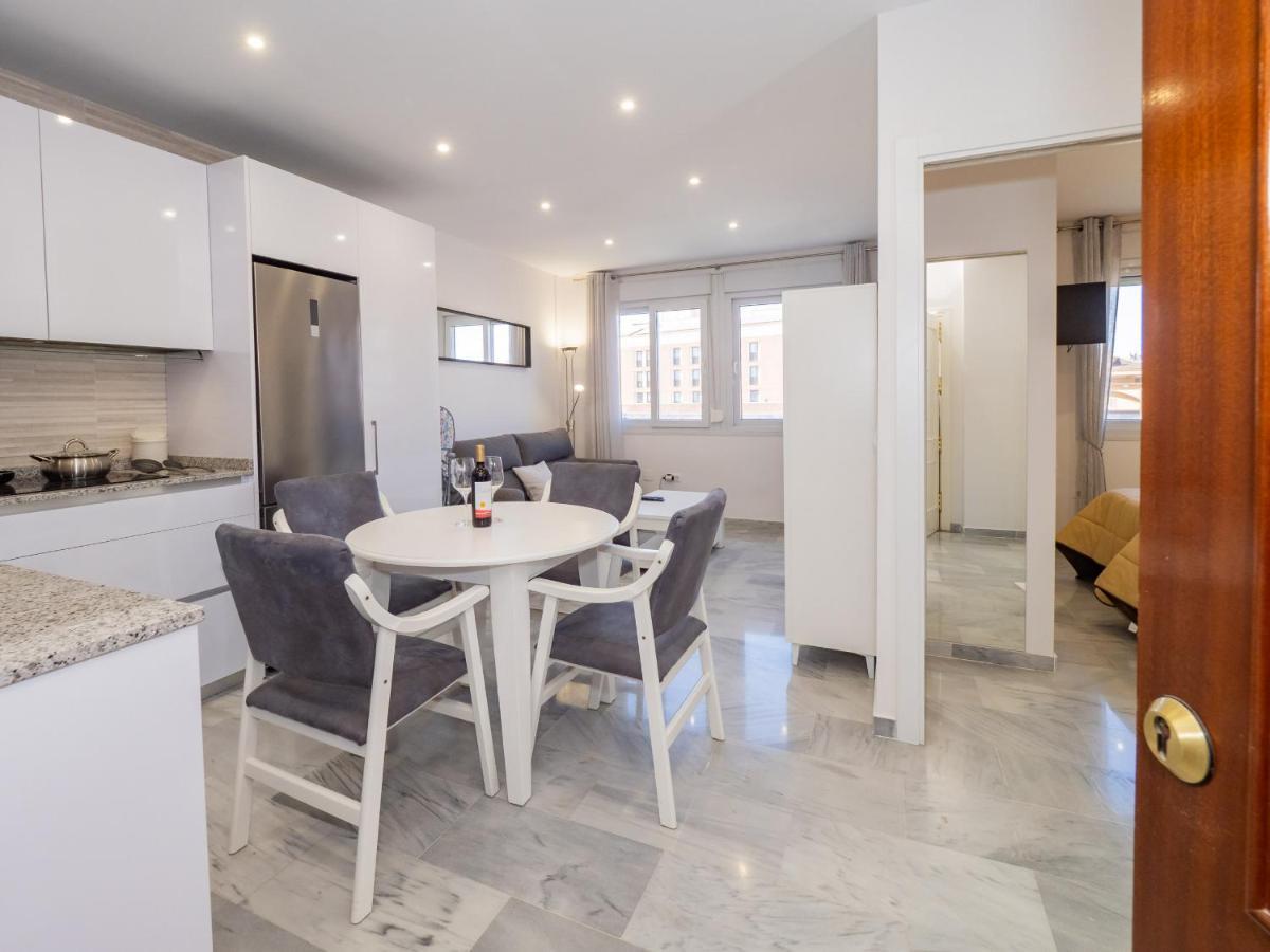 Cubo'S Apartamento Atocha With Optional Parking Malaga Luaran gambar